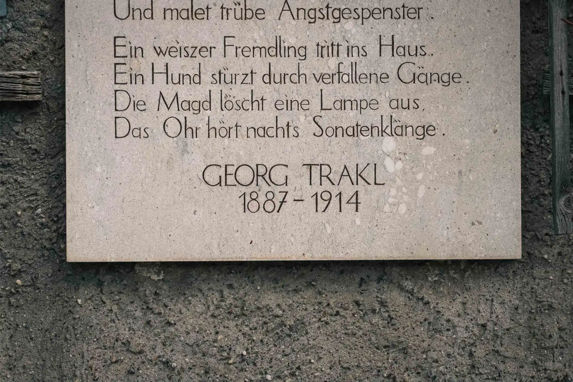 georg trakl haus plaque 01