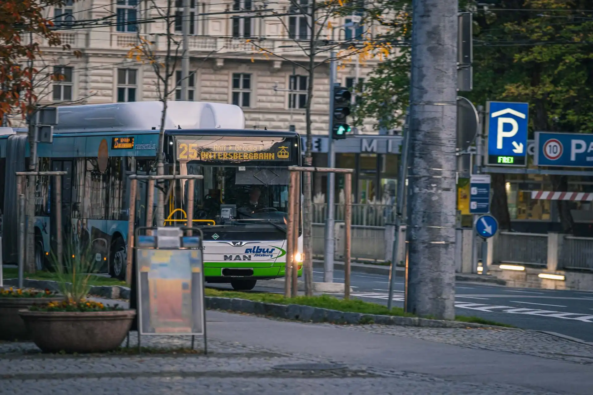 bus number 25