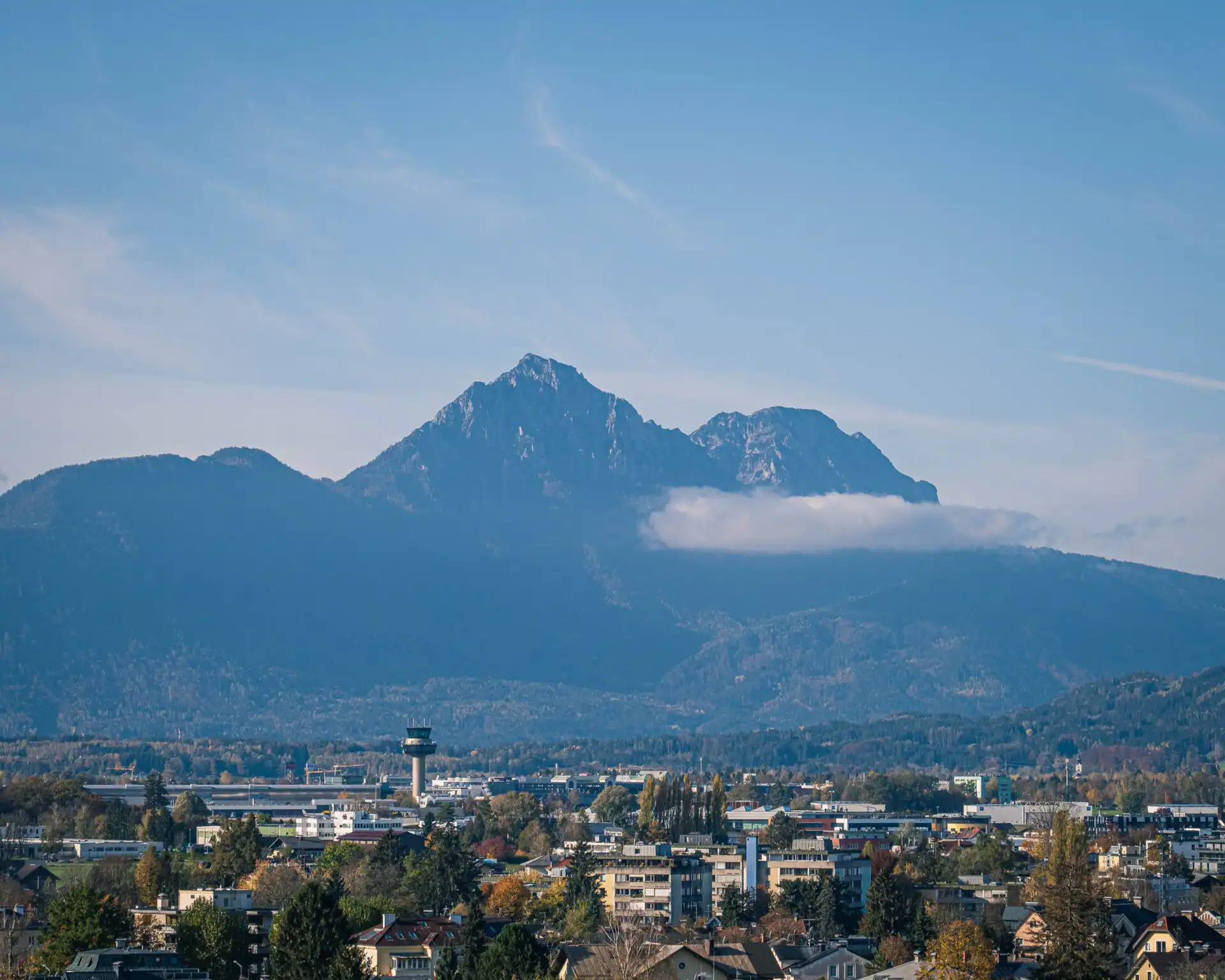 untersberg airport view 01